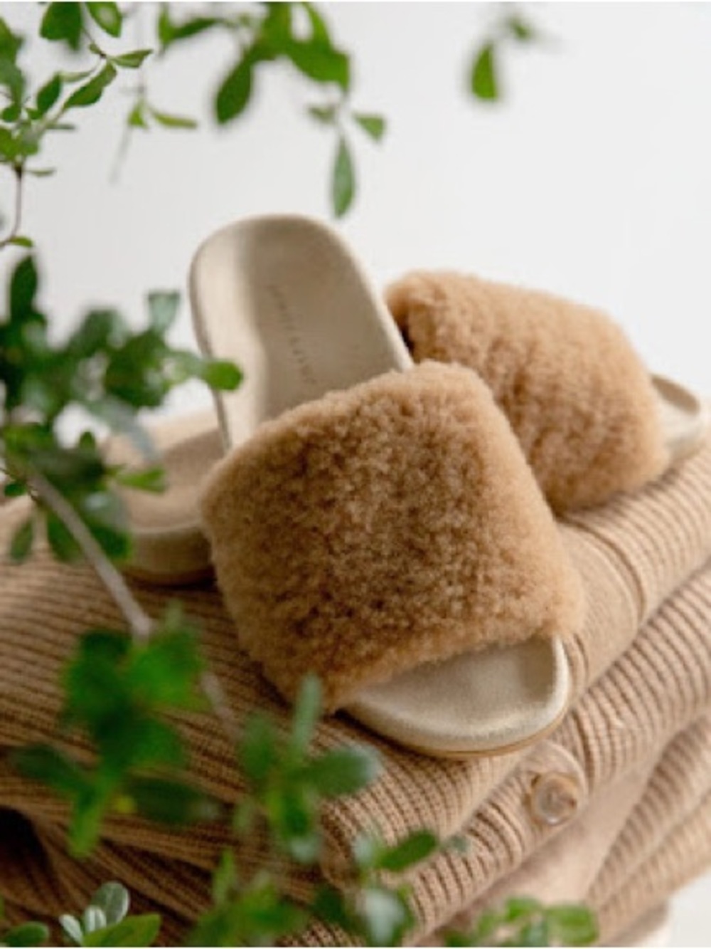 Jenni Kayne Camel Shearling Slide Slippers